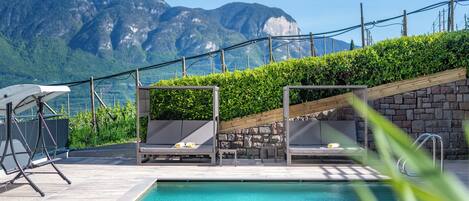 Alberca al aire libre por temporada