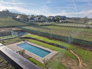 Seasonal outdoor pool - Cornelian Eppan (Appiano Sulla Strada del Vino)