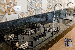 Villa | Private kitchen | Dining tables - Beira Mar C Piscina e Area Gourmet 113D (Ipojuca)