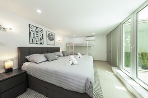 7 sovrum, barnsängar och sängkläder