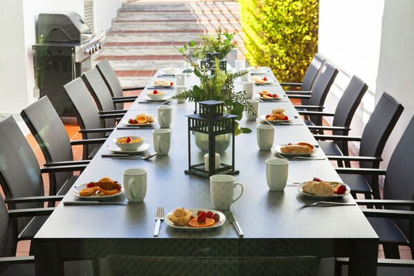 Outdoor dining