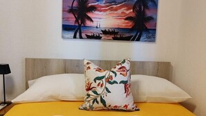 1 bedroom, WiFi, bed sheets - Guest House Lara / Relax Family Studio Apartment – Private Terrace & Kitchen (Neum)