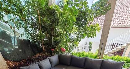 Guest House Lara / Relax Family Studio Apartment – Private Terrace & Kitchen
