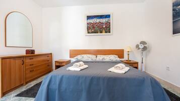 1 bedroom, WiFi, bed sheets, wheelchair access