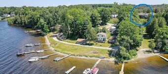 LAKEFRONT COTTAGE #3-- Less than 30 minutes to Sandbanks! Fishing and boating