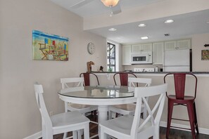 Dining - Arcadian Dunes 17-165 (Myrtle Beach)