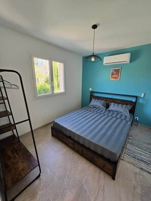 2 makuuhuonetta, silitysrauta/-lauta, Wi-Fi, vuodevaatteet