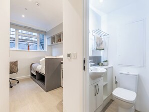 クラシック スタジオ | ノートパソコン用作業スペース