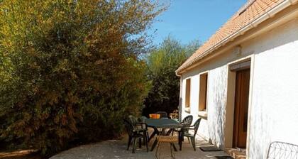 House 100 m2 Plein pied, Proche mer 6 pers Jardin clos Grande terrasse parking
