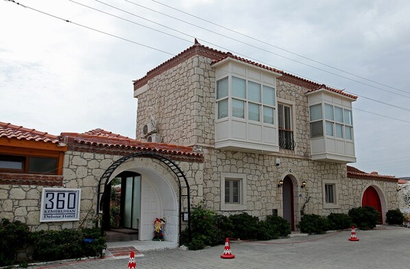 View from property - Kemerlihan Deluxe Hotel (Çeşme)