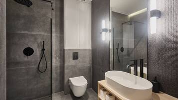 Classic Apartment | Bathroom
