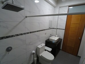 Bruser, håndklæder, Sæbe, Toiletpapir