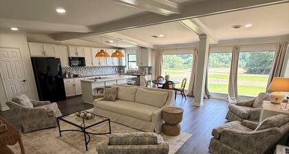 Cedar Bucket Lofts - 3-Bed spacious apartment in Oxford, MS!