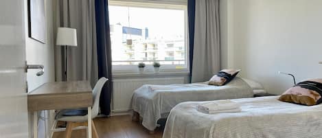 Comfort-íbúð - 2 svefnherbergi - borgarsýn | Straujárn/strauborð, ókeypis þráðlaus nettenging