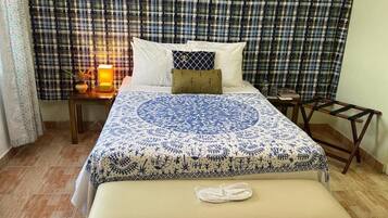 1 slaapkamer, een bureau, een strijkplank/strijkijzer, wifi