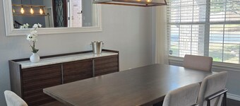 Beautiful  3 bedroom house with private pool, WiFi, San Antonio Rim/Cantera area