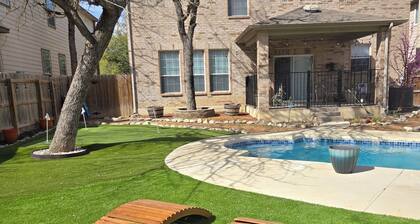 Beautiful 3 bedroom house with private pool, WiFi, San Antonio Rim/Cantera area
