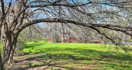 Summer Lodge on Ranch - Private Pond in Nature
