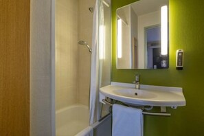 Room - B&B Hotel La Rochelle Angoulins sur mer (Angoulins)