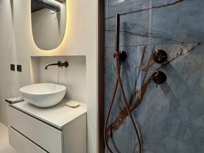 Departamento, balcón, vista al mar | Baño