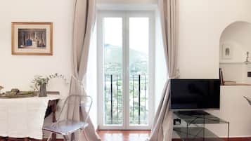 Appartamento, balcone, vista mare | Area soggiorno