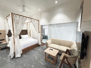 Royal Room, City View | Desk, free WiFi - Hotel the octave (Surat)