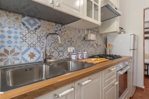 Microonde, forno, piano cottura