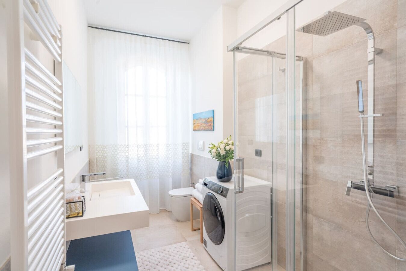 Dusche, Haartrockner, Bidet, Handtücher