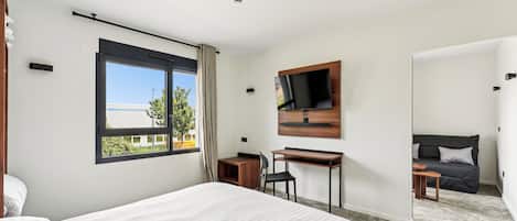 Bureau, espace de travail pour ordinateur portable, Wi-Fi gratuit