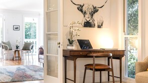 Interior - Brae View House - Pet Friendly (Berry)