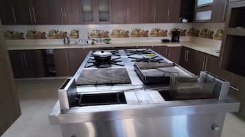 Basic Condo, Balcony, Lake View | Private kitchen