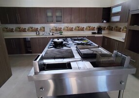 Basic Condo, Balcony, Lake View | Private kitchen