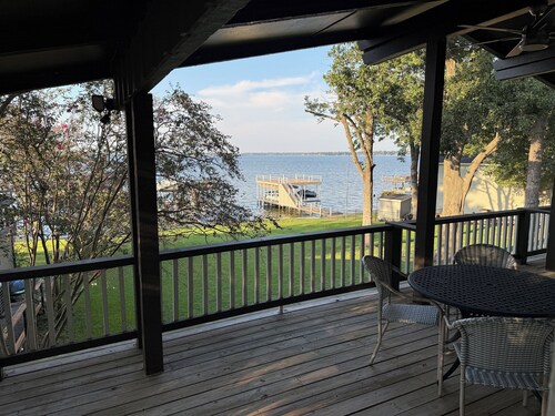 Open Water - Charming 3-bedroom house on Cedar Creek Lake