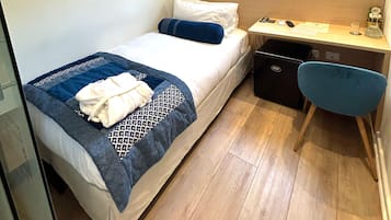 Enkeltrom – comfort, parkutsikt | Safe på rommet, skrivebord og skrivebord for bærbar PC