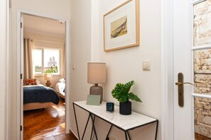 2 chambres, fer et planche à repasser, Wi-Fi, draps fournis