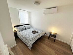 1 bedroom - Stylish 2BR - EWR, Stadium & NYC (Newark)