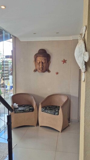Economy Room, Garden View | Living area