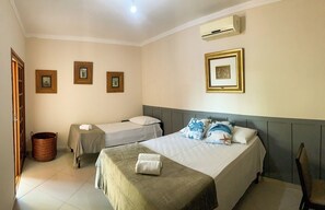 Family Quadruple Room, Garden View | Free WiFi - Pousada & Restaurante Praeros LTDA (Rifaina)