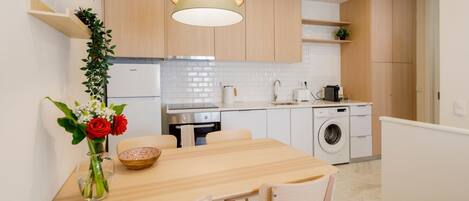 Horno, placa de cocina y lavavajillas