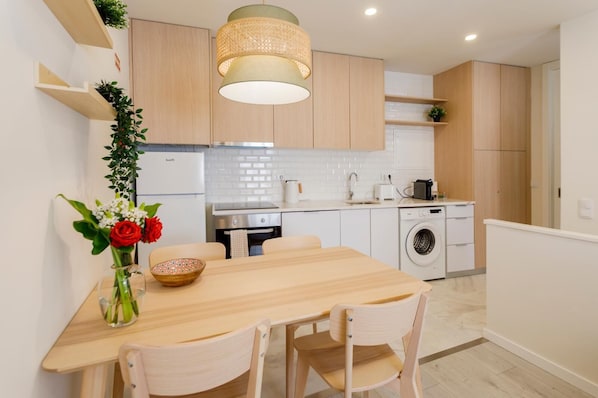 Oven, stovetop, dishwasher