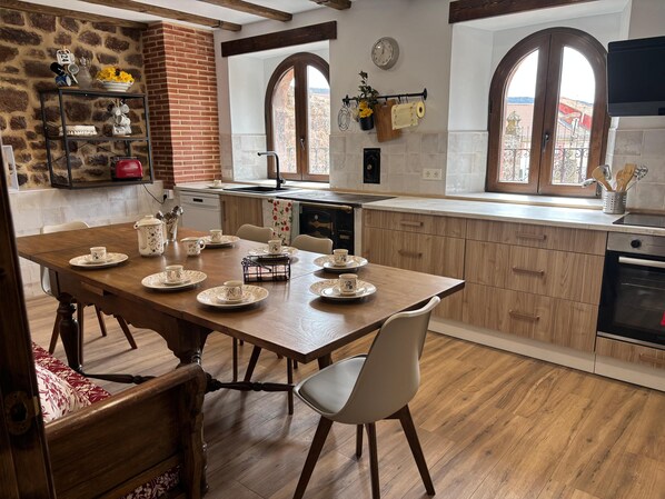 Microwave, stovetop, dishwasher