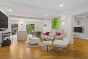Smart TV, offices