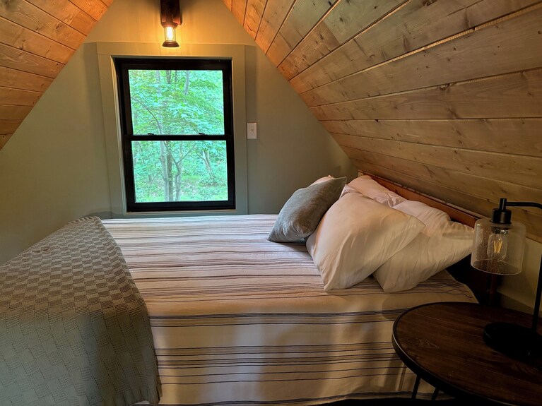 Luxury Treehouse With Large Deck - Redden State Forest, Georgetown