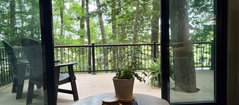 Luxury Treehouse with Large Deck