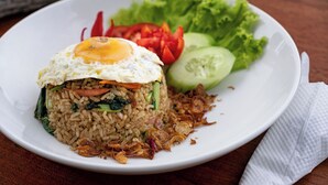 朝食