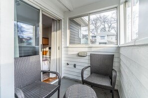 Property grounds - Located in Heart of Capitol Hill--Light Rail, Parking 1.5 Miles to Pike-Place (Seattle)