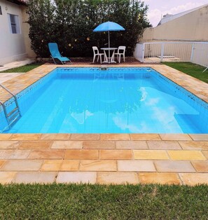 Utomhuspool