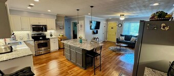 New Listing! Family Friendly Home, WIFI, Game Room, Large Yard near Ft. Benning