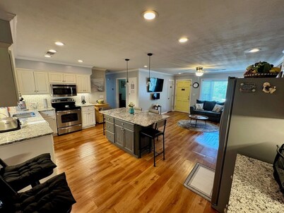 New Listing! Family Friendly Home, WIFI, Game Room, Large Yard near Ft. Benning