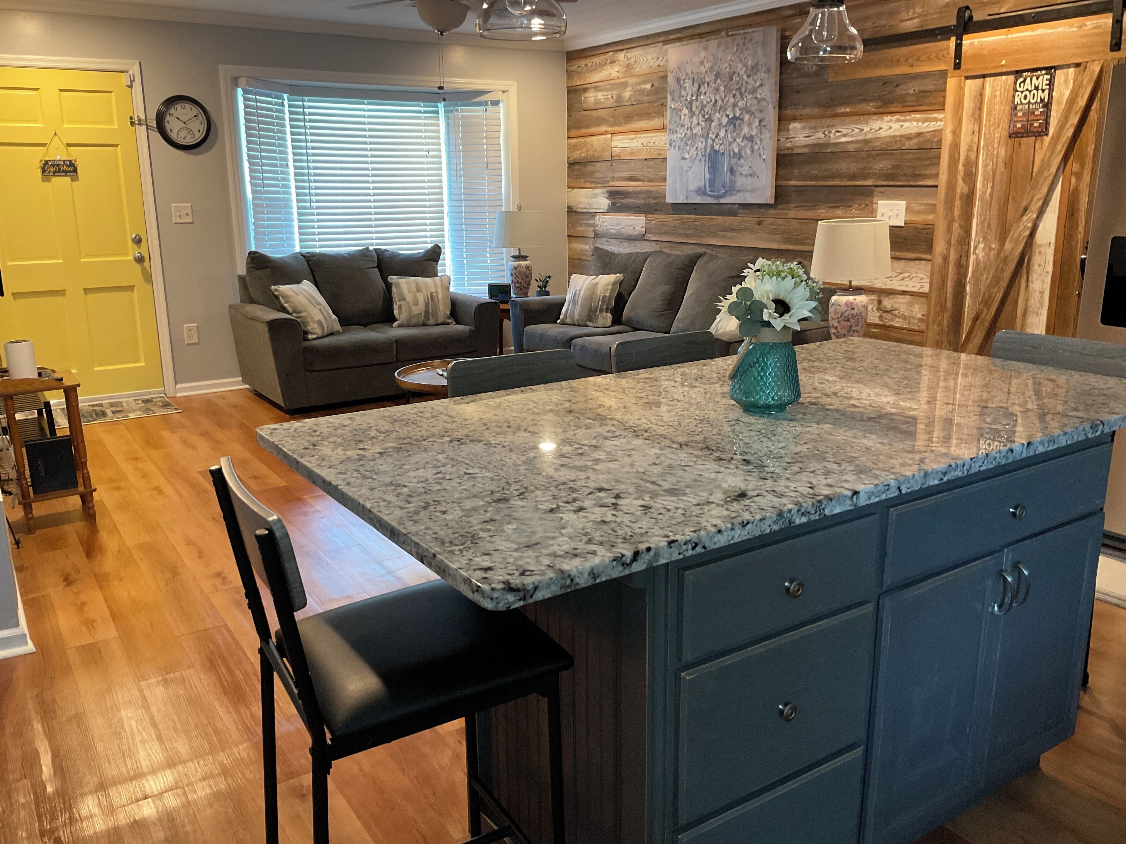 14 Min To Ft. Benning - 3br - 1.5 Bath, Wifi, Game Room & Screened Porch - Columbus